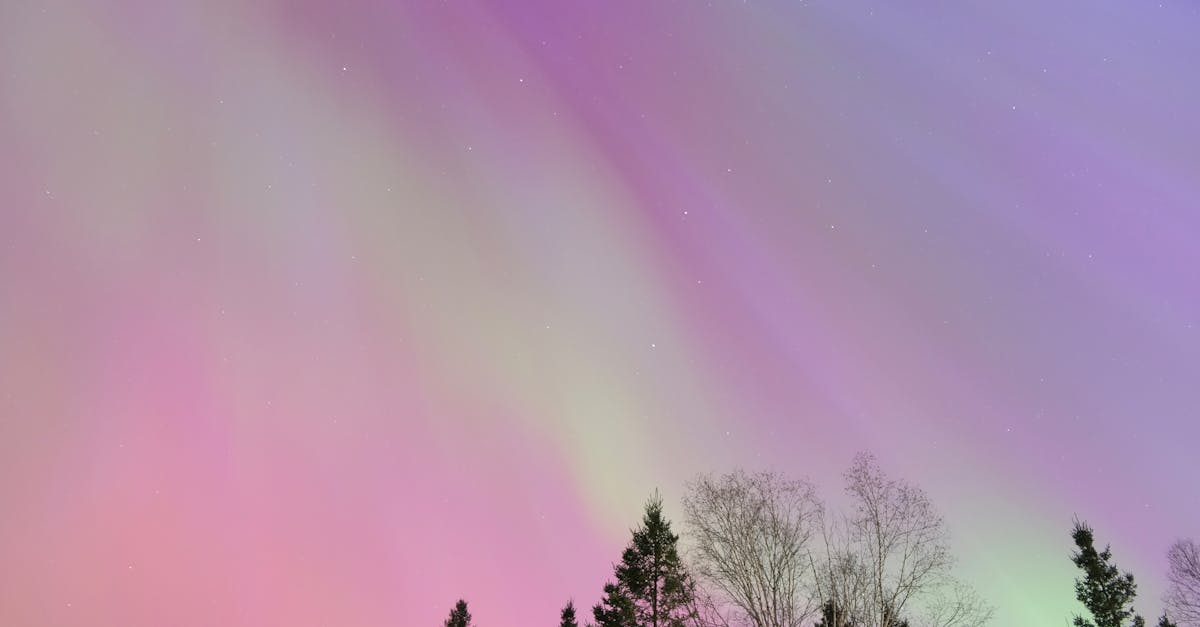 ¿Qué es la aurora boreal y cómo se forma?