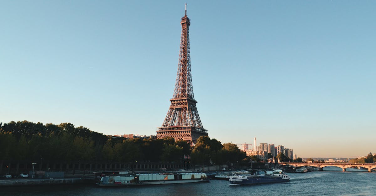 ¿Qué es la Torre Eiffel y qué la hace tan especial?