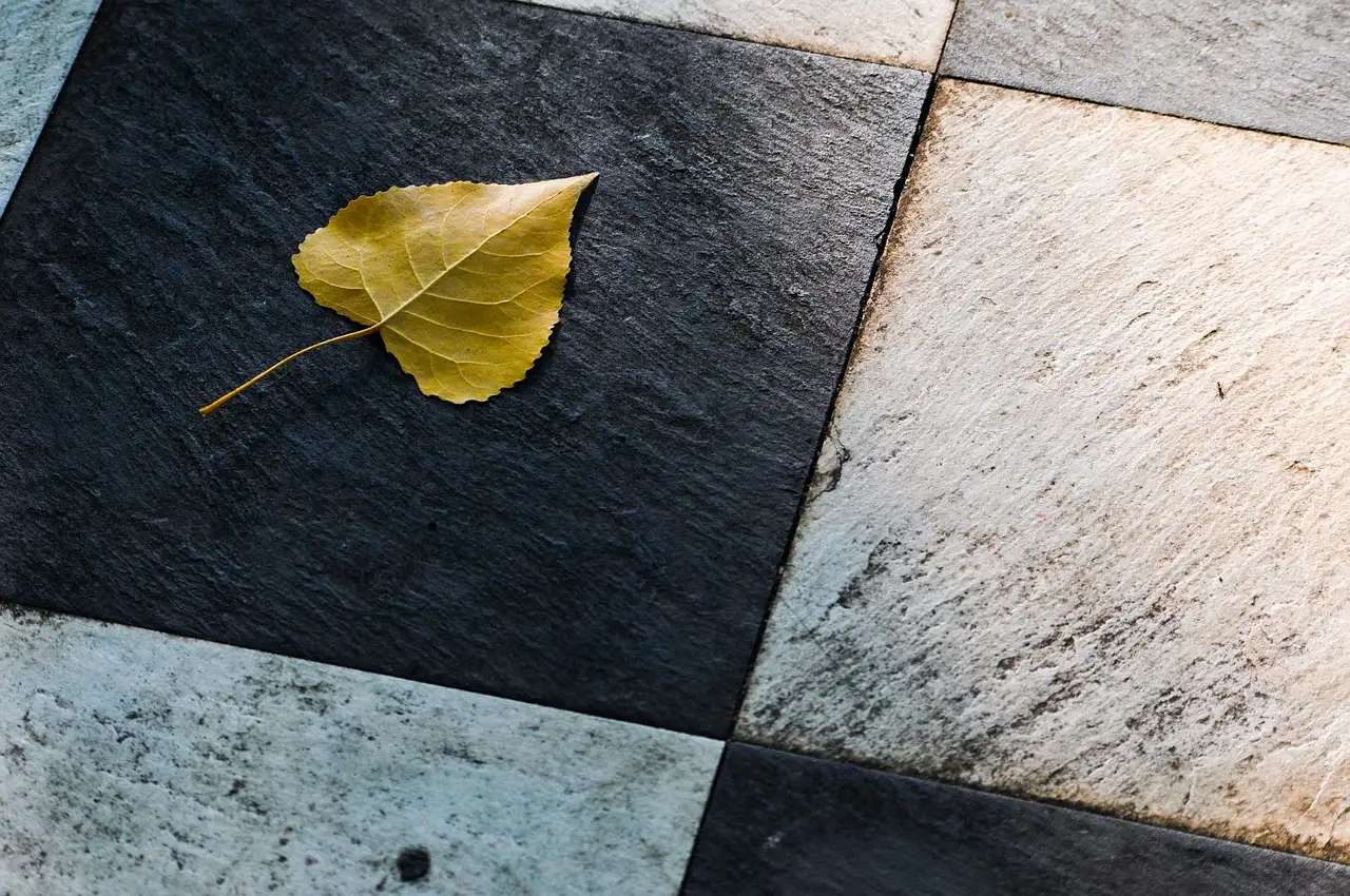 ¿Cómo hacer brillar azulejos viejos con jabón verde?