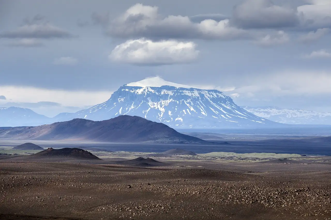 ¿Cuál es la historia resumida de Islandia en pocos datos?
