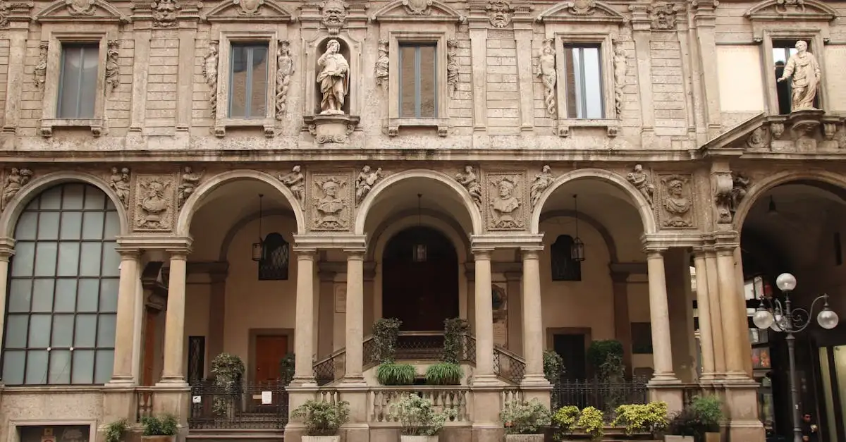 ¿Dónde se encuentra la famosa Catedral de Milán?
