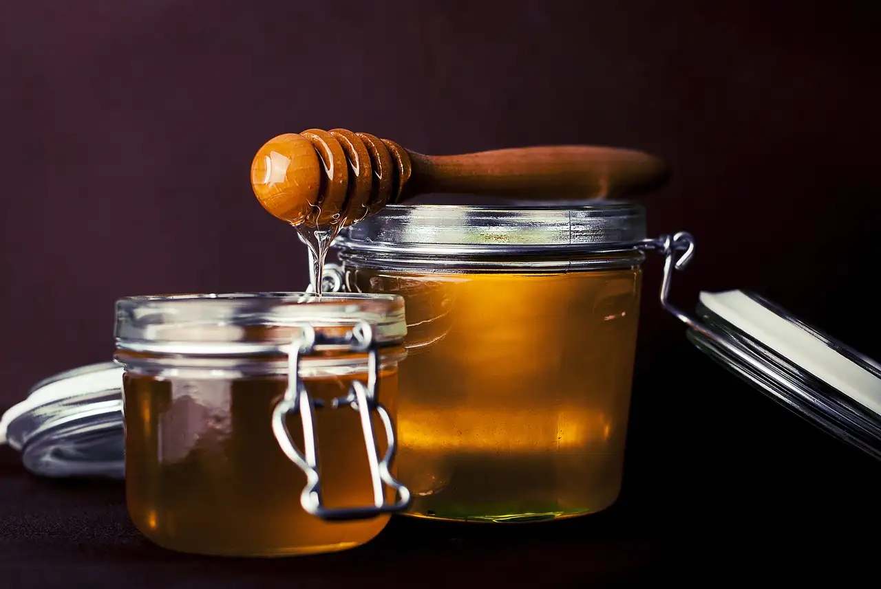 ¿El jugo de limón y miel eliminan manchas oscuras?