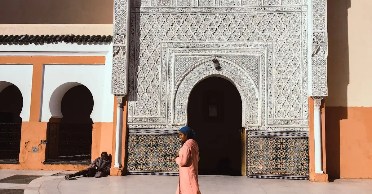 ¿Por qué es famosa la mezquita Koutoubia en Marrakech?