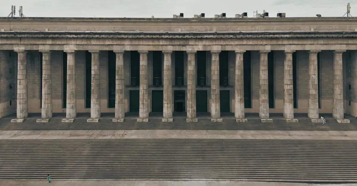 ¿Cuál es la universidad de Viena famosa por sus descubrimientos?
