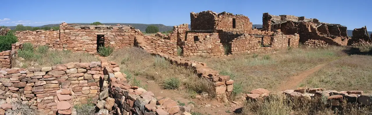 ¿Cómo creen los Hopi que fue creada la Tierra?