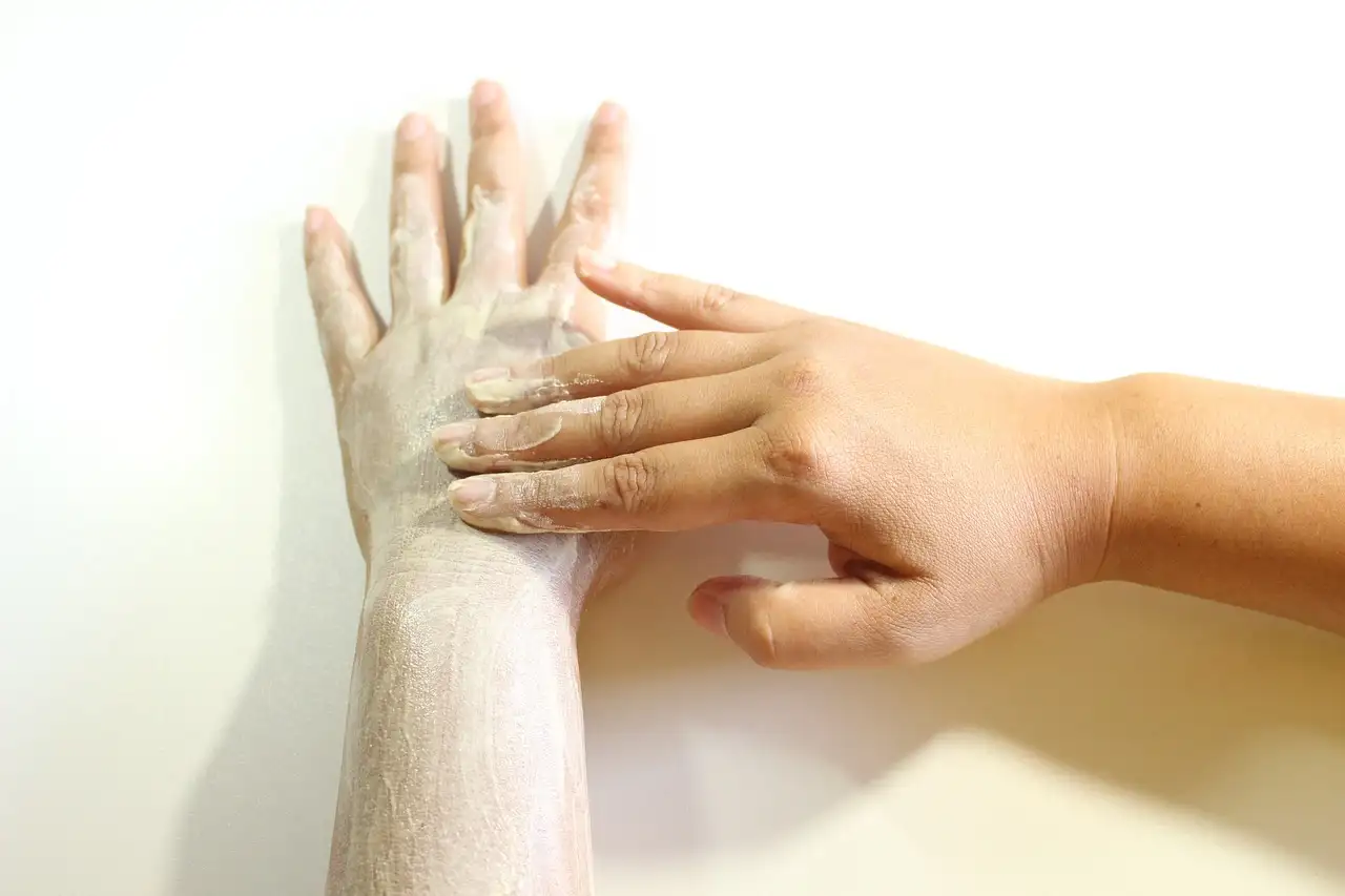 ¿Cómo lograr una piel suave con exfoliante de azúcar y miel?