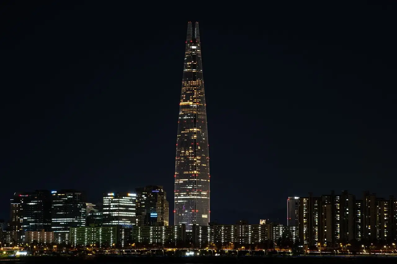 ¿Dónde se encuentra la Lotte World Tower en Seúl?