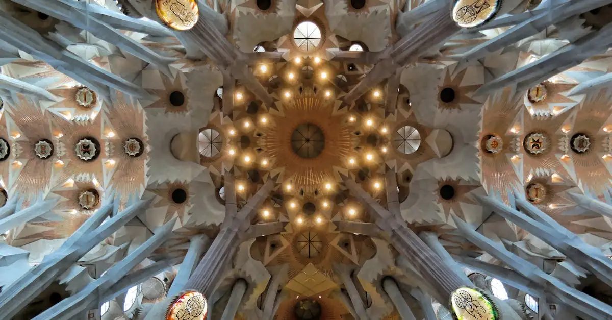 ¿Dónde se encuentra la Sagrada Familia diseñada por Gaudí?