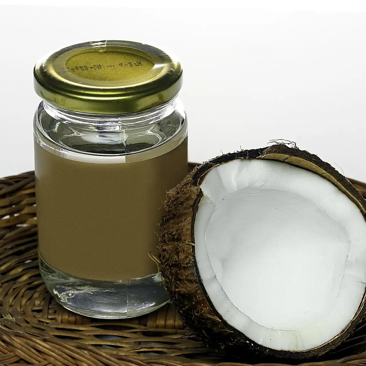 ¿Es efectivo el aceite de coco para labios agrietados?