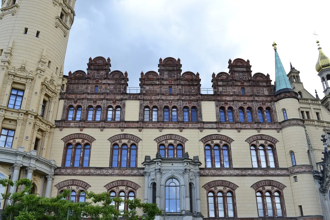 ¿Cuál es la capital de Mecklemburgo-Pomerania Occidental?