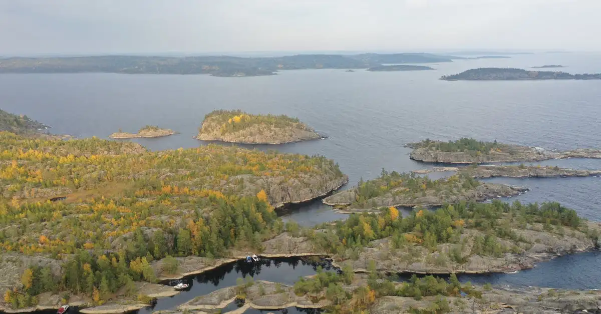 ¿Por qué el Lago Onega es famoso por sus islas en Rusia?