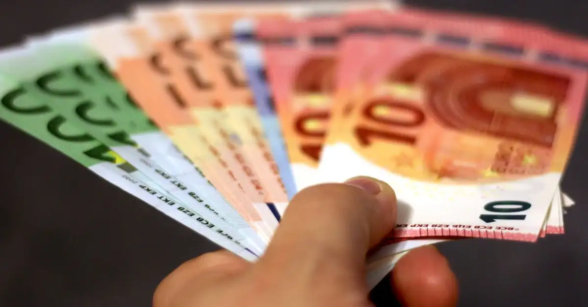 ¿Cuál fue el papel de la UE tras la caída de la URSS?