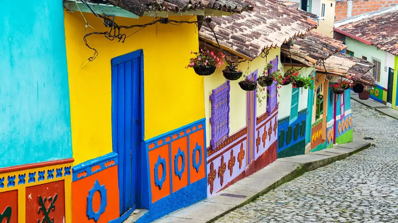 ¿Sabes cuál es la ciudad de Colombia llamada la eterna primavera?