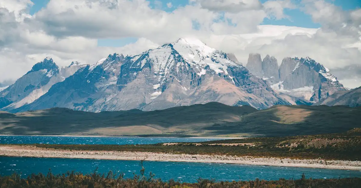 ¿Qué montañas famosas de la Patagonia tienen picos icónicos?