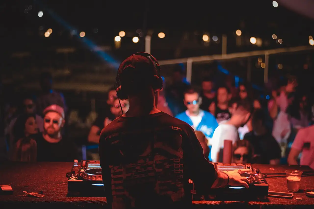 ¿Cómo se organiza una fiesta Diddy B? Descubre qué es.