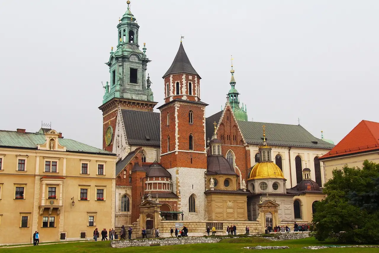 ¿Dónde se encuentra el antiguo Castillo Real en Polonia?