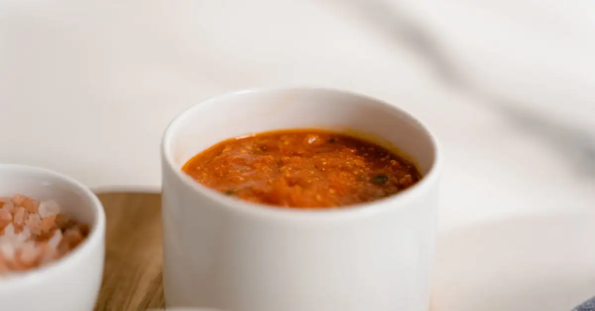 ¿Cómo aprovechar tomates muy maduros en sopas y salsas?