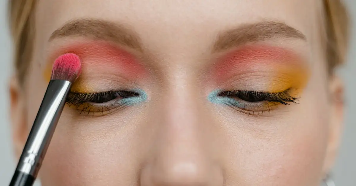 ¿Mejores colores de sombra para resaltar ojos azules?